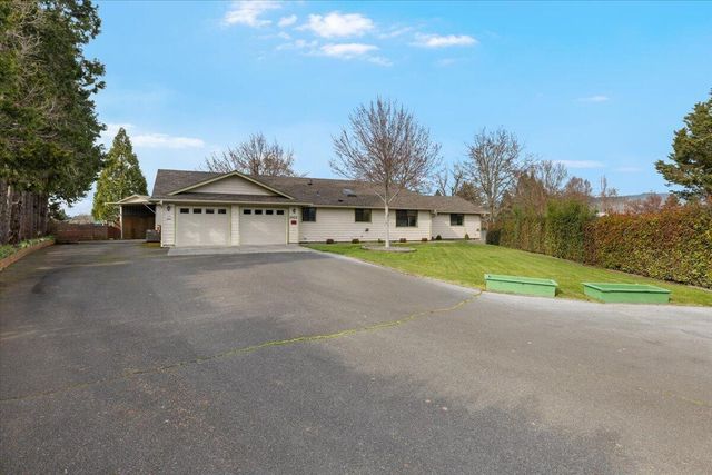 1422 Wineteer Lane, Grants Pass, OR 97527