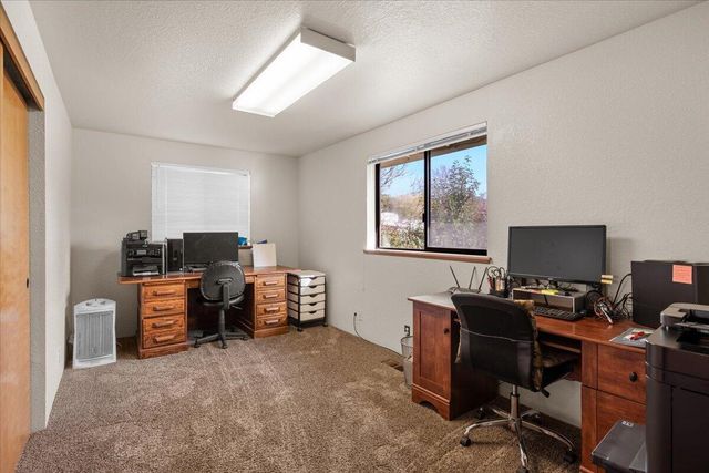 1422 Wineteer Lane, Grants Pass, OR 97527