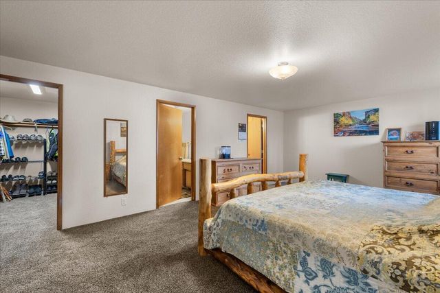 1422 Wineteer Lane, Grants Pass, OR 97527