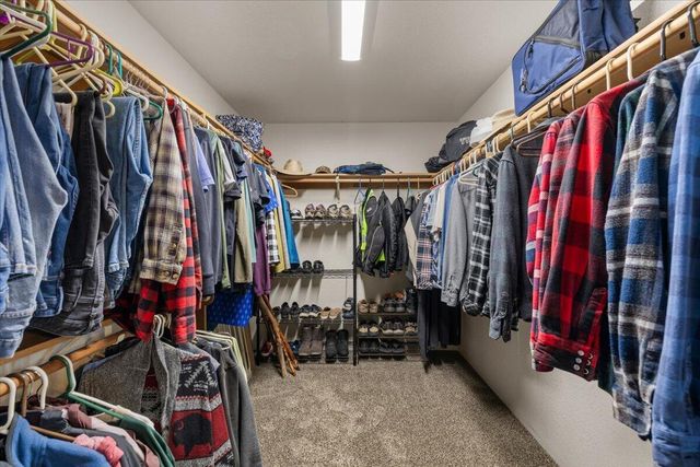 1422 Wineteer Lane, Grants Pass, OR 97527