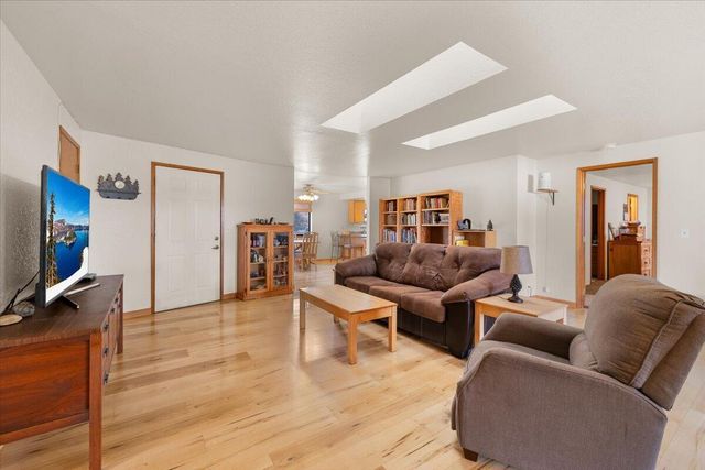 1422 Wineteer Lane, Grants Pass, OR 97527