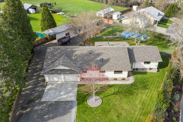 1422 Wineteer Lane, Grants Pass, OR 97527