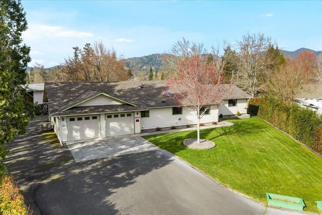 1422 Wineteer Lane, Grants Pass, OR 97527