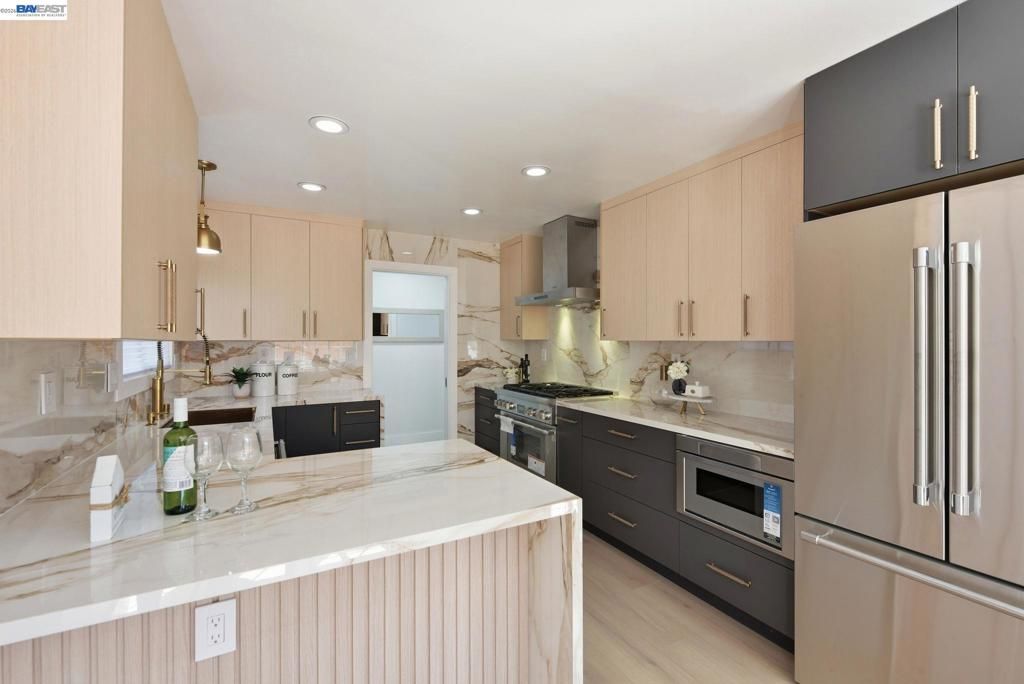 Image 15 of property listing at 38465 Blacow Rd, Fremont, CA 94536