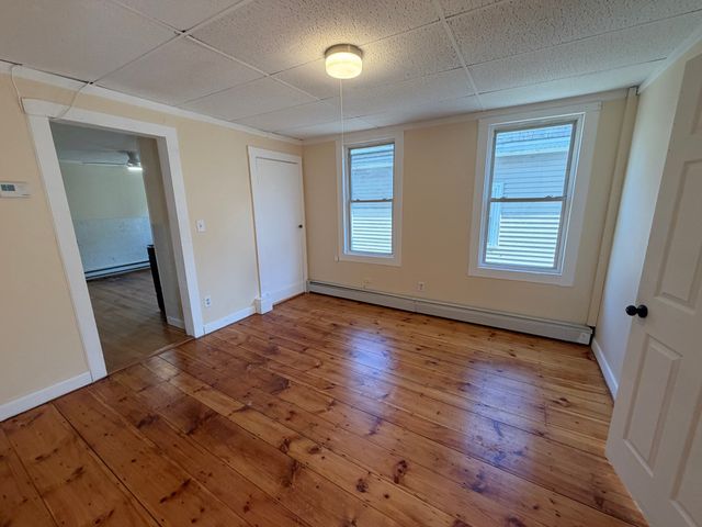 21 Clare 21, Lowell, MA 01854