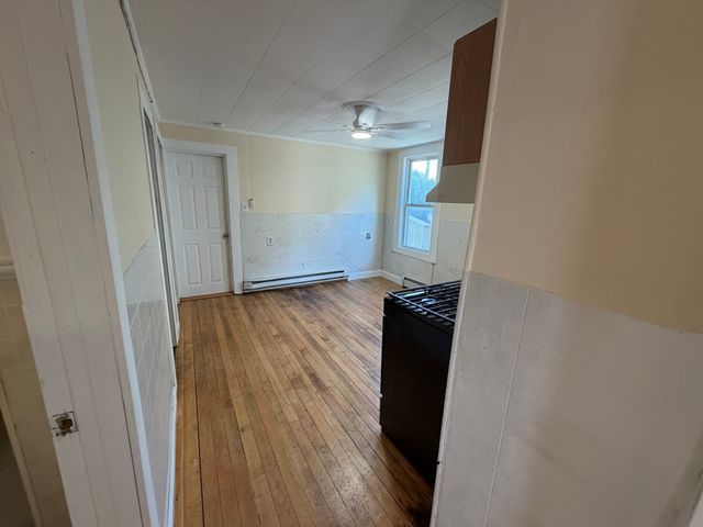 21 Clare 21, Lowell, MA 01854