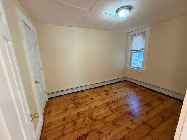 21 Clare 21, Lowell, MA 01854