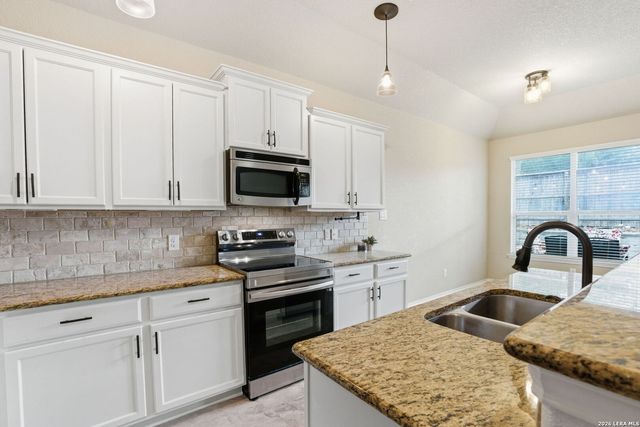 1720 SUNSPUR RD, New Braunfels, TX 78130