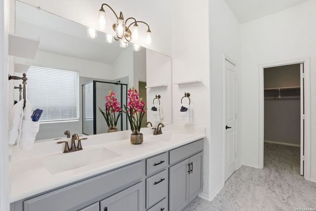 1720 SUNSPUR RD, New Braunfels, TX 78130