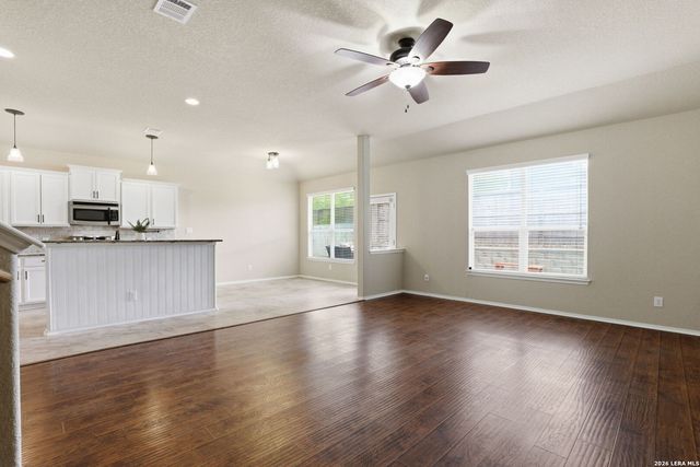 1720 SUNSPUR RD, New Braunfels, TX 78130