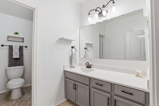 1720 SUNSPUR RD, New Braunfels, TX 78130