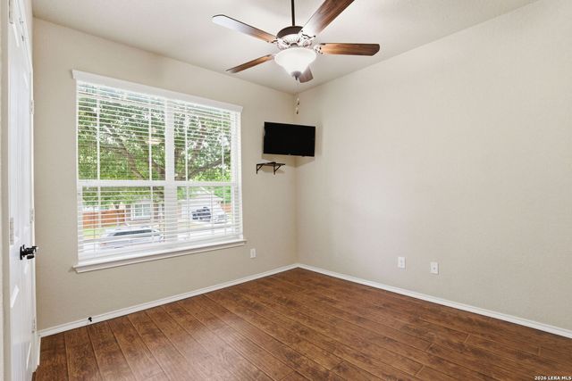 1720 SUNSPUR RD, New Braunfels, TX 78130