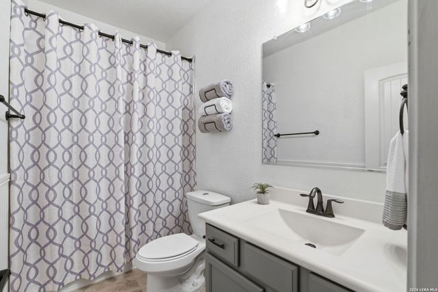 1720 SUNSPUR RD, New Braunfels, TX 78130
