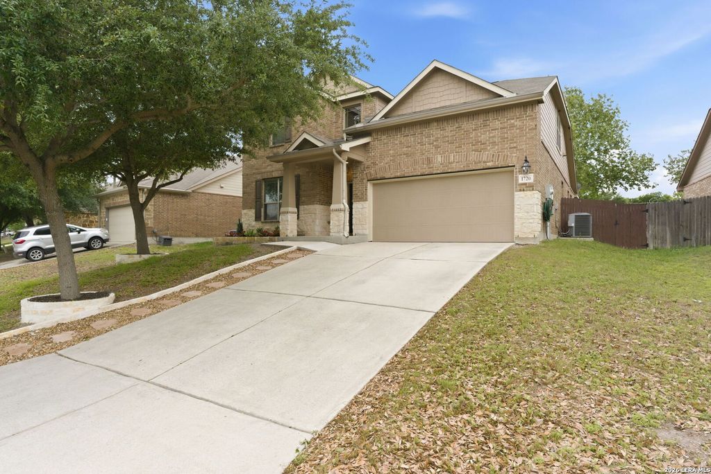 1720 SUNSPUR RD, New Braunfels, TX 78130