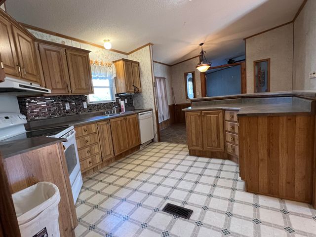 2018 Broome Road, Hephzibah, GA 30815