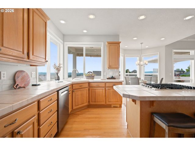 11938 Sw Elemar Ct, Tigard, OR 97224