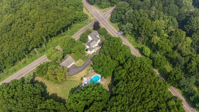 7942 Salt Springs Road, Manlius, NY 13066