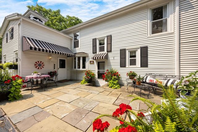 7942 Salt Springs Road, Manlius, NY 13066