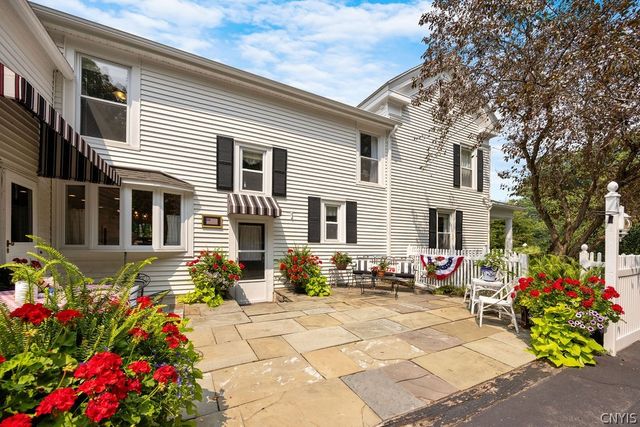 7942 Salt Springs Road, Manlius, NY 13066