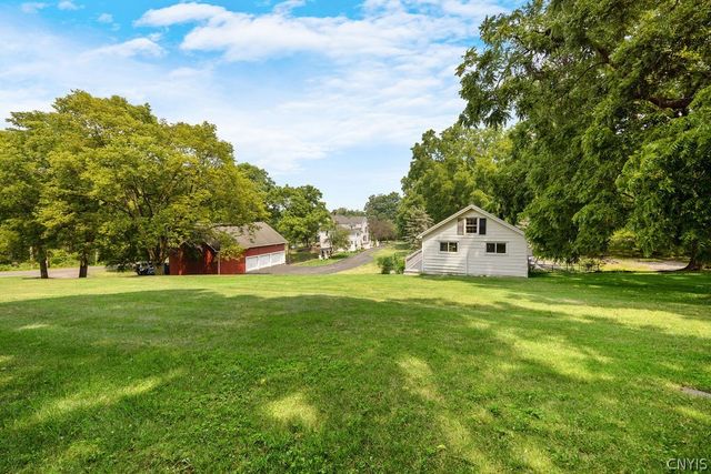 7942 Salt Springs Road, Manlius, NY 13066
