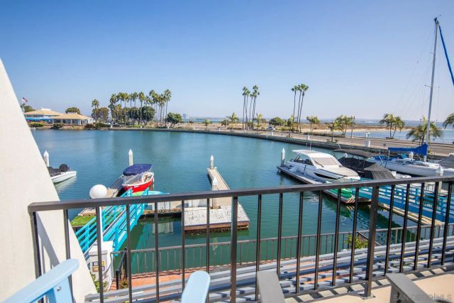 8 Antigua Ct, Coronado, CA 92118
