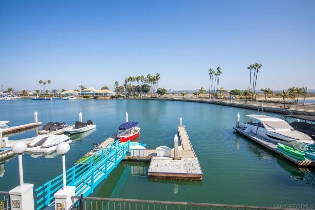 8 Antigua Ct, Coronado, CA 92118