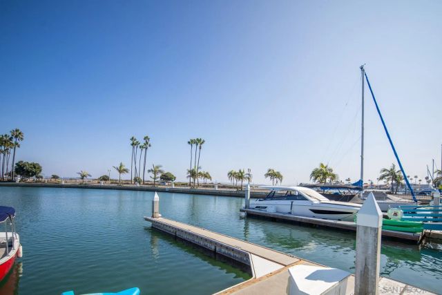 8 Antigua Ct, Coronado, CA 92118