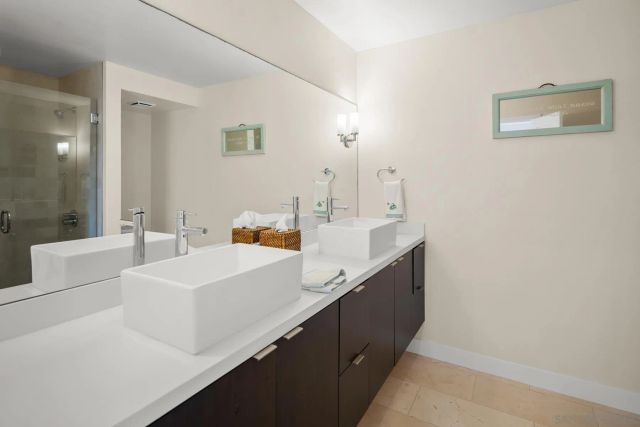 8 Antigua Ct, Coronado, CA 92118