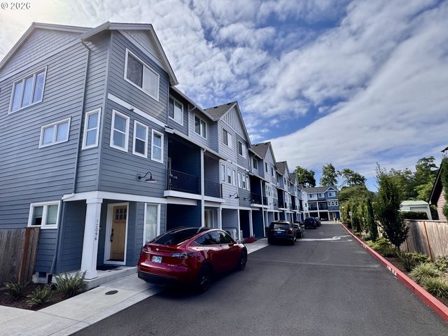 12086 Se HAROLD St 6, Portland, OR 97266