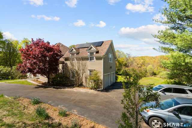 332 Hattertown Road, Monroe, CT 06468