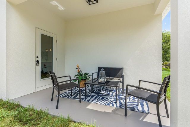 8236 104th Court, Vero Beach, FL 32967