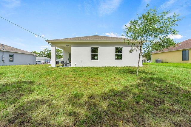 8236 104th Court, Vero Beach, FL 32967