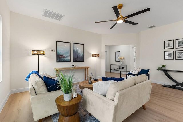 8236 104th Court, Vero Beach, FL 32967