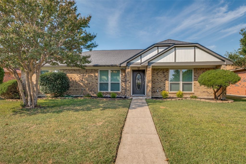 2413 Creighton Dr, Mesquite, TX 75150