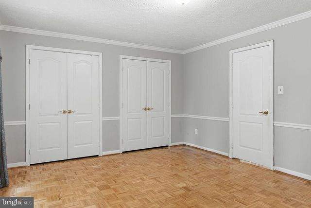 10008 LEAMOORE LN, Vienna, VA 22181