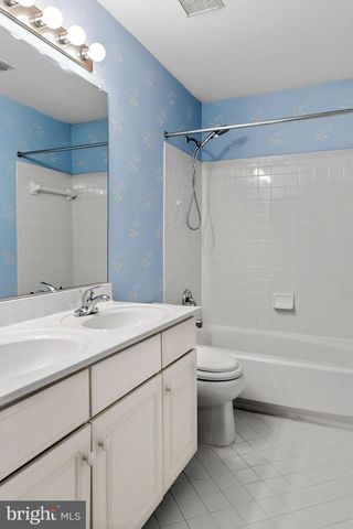 10008 LEAMOORE LN, Vienna, VA 22181