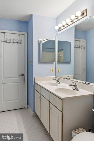 10008 LEAMOORE LN, Vienna, VA 22181