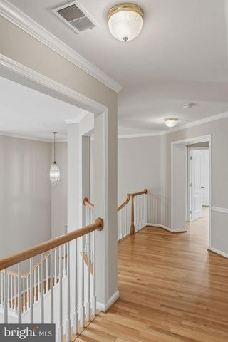 10008 LEAMOORE LN, Vienna, VA 22181