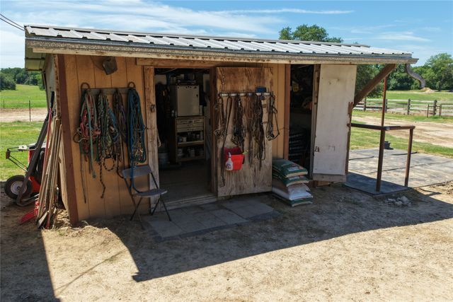 3900 County Road 304, Comanche, TX 76442
