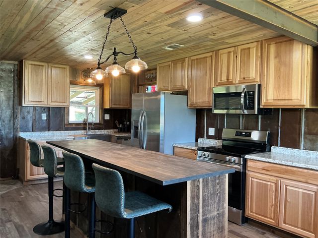 3900 County Road 304, Comanche, TX 76442