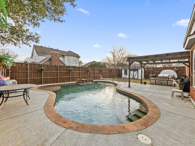 6836 Moss Lane, North Richland Hills, TX 76182