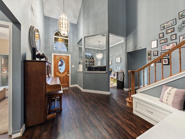 6836 Moss Lane, North Richland Hills, TX 76182