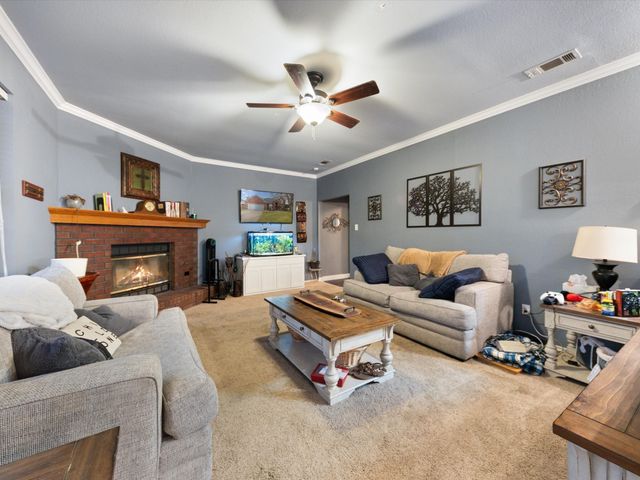 6836 Moss Lane, North Richland Hills, TX 76182