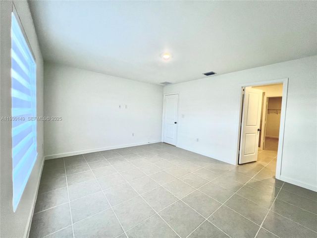 17376 SW 285th St 1, Homestead, FL 33030