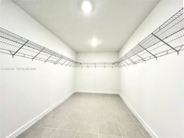 17376 SW 285th St 1, Homestead, FL 33030