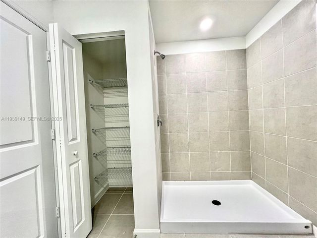 17376 SW 285th St 1, Homestead, FL 33030