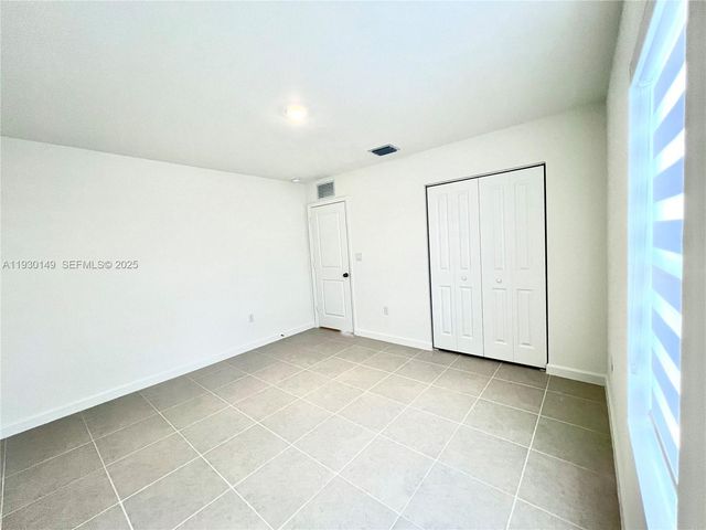 17376 SW 285th St 1, Homestead, FL 33030