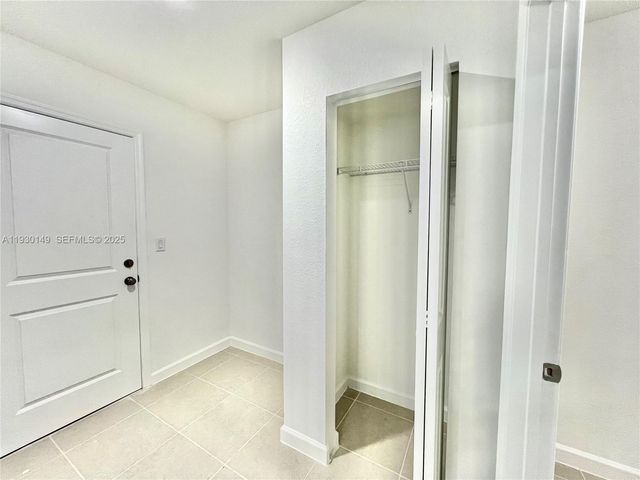 17376 SW 285th St 1, Homestead, FL 33030