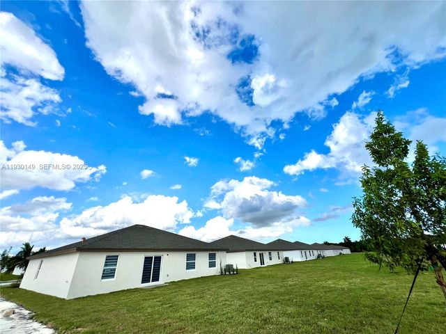 17376 SW 285th St 1, Homestead, FL 33030