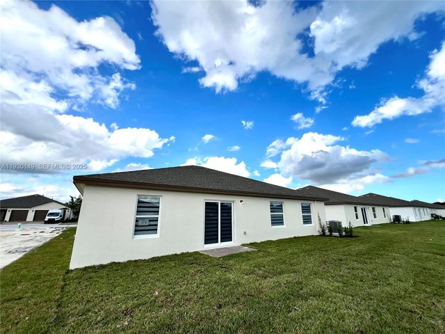17376 SW 285th St 1, Homestead, FL 33030